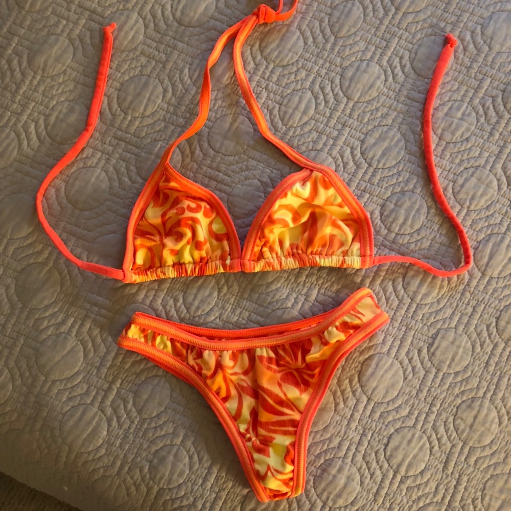 NWOT Super Low Cut Tonga Bikini